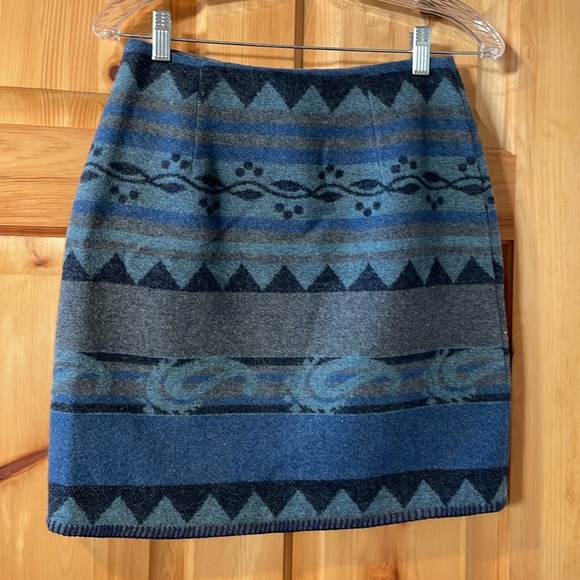 Wool wrap skirt - Picture 6 of 10